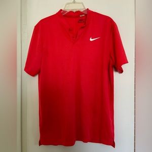 Red men’s Nike golf shirt Large